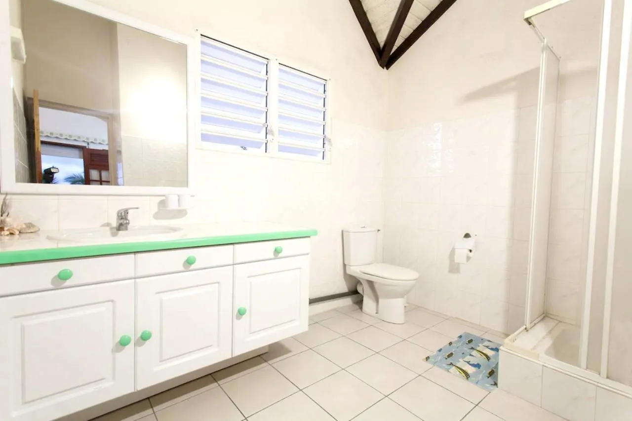 Apartment Studio Charmant A Sainte Anne Avec Piscine Partagee 24 M²