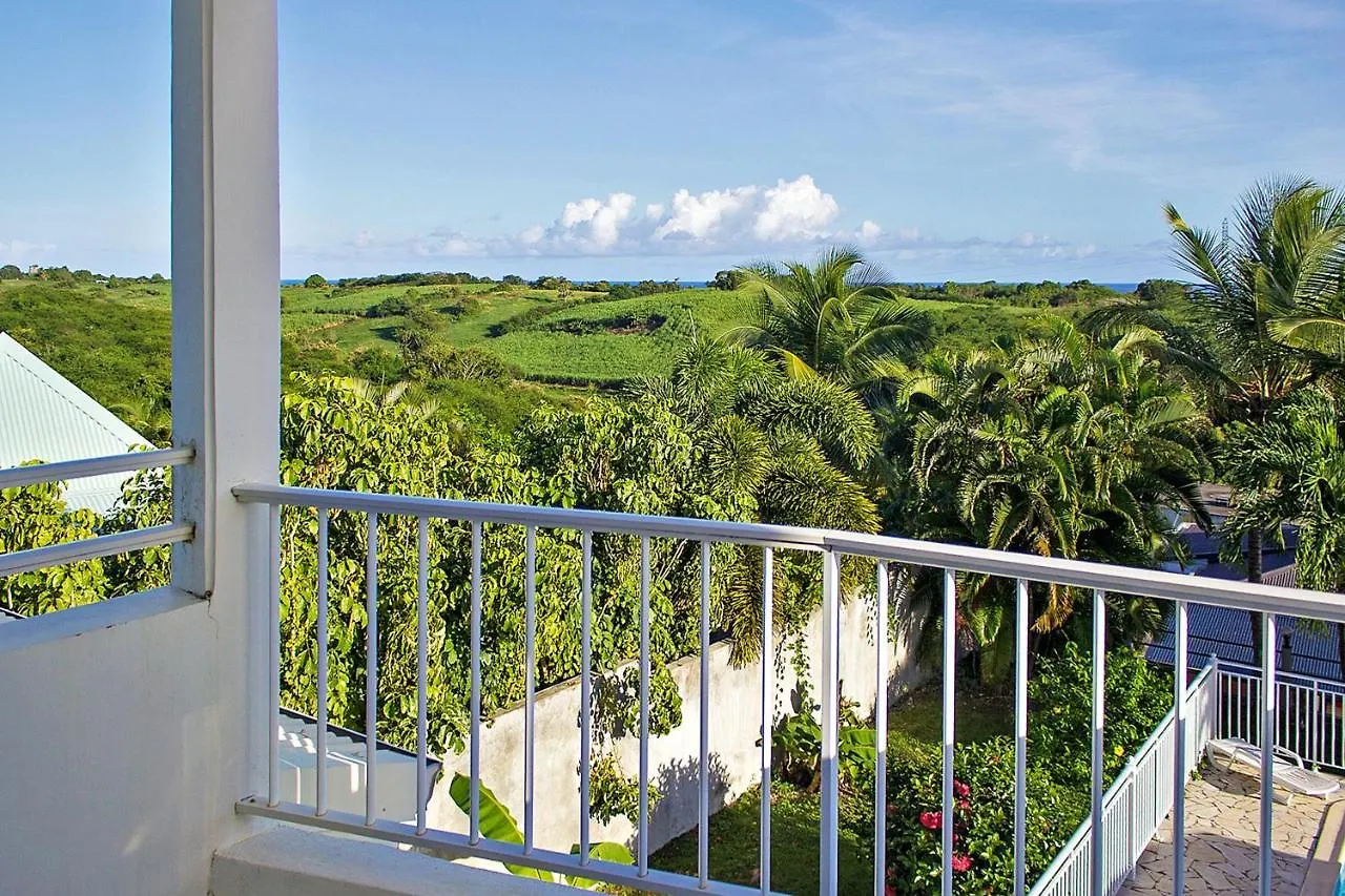 Studio Charmant A Sainte Anne Avec Piscine Partagee 24 M²