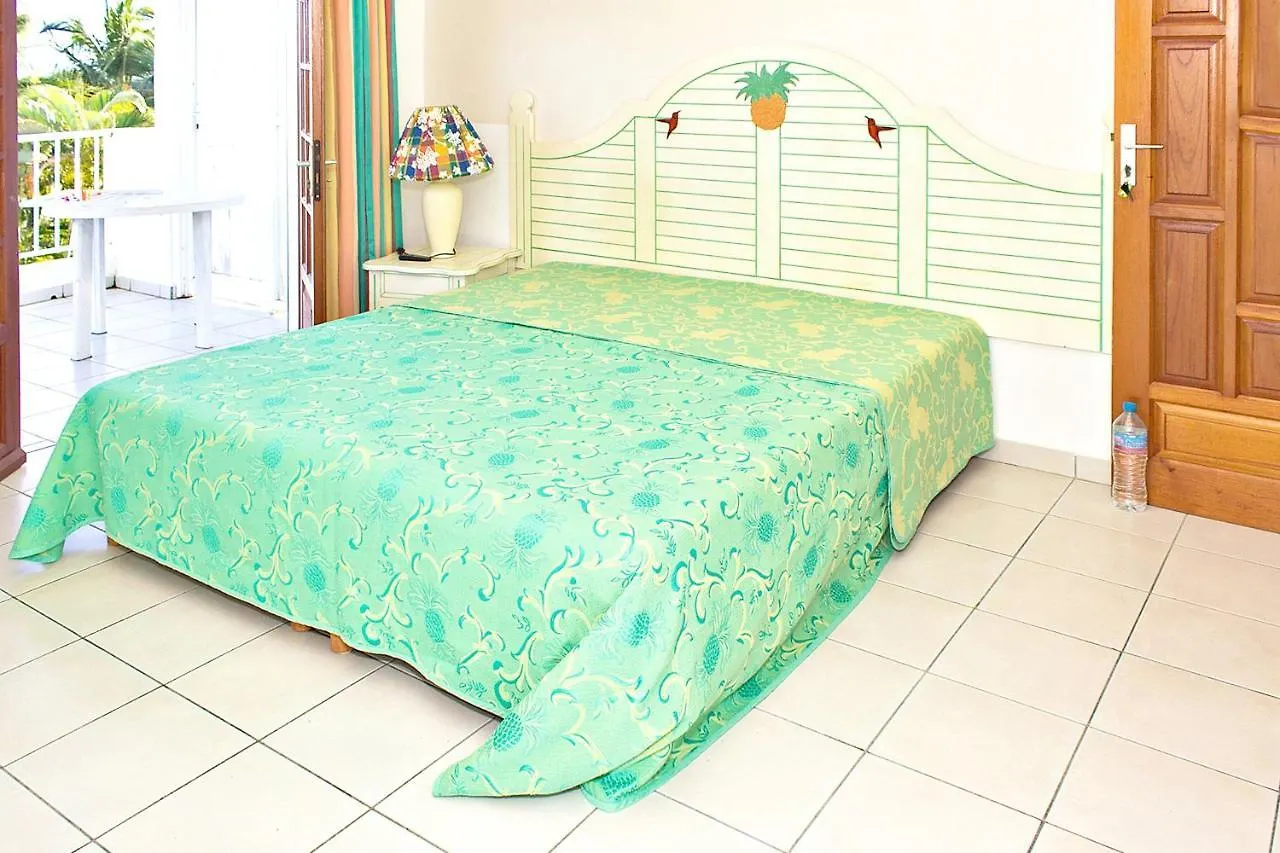Apartment Studio Charmant A Sainte Anne Avec Piscine Partagee 24 M²