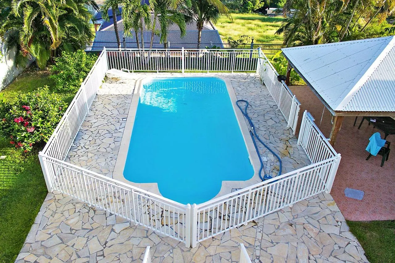 Apartment Studio Charmant A Sainte Anne Avec Piscine Partagee 24 M²